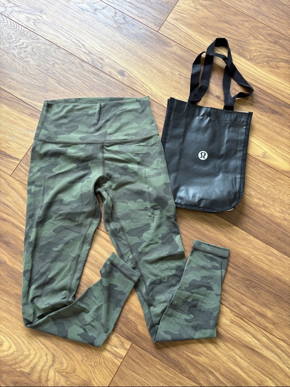Lululemon Women’s Align Pant Green Camo Size 6